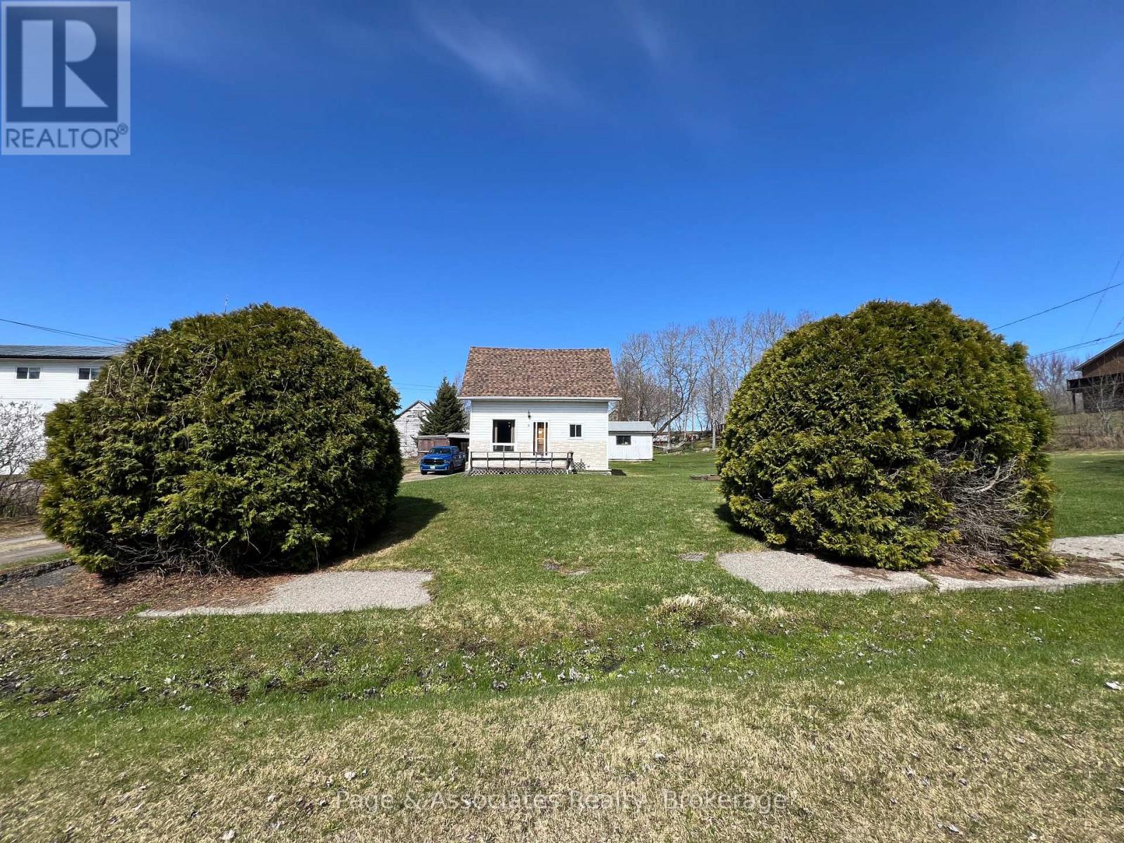 For sale: 6 BOOTH STREET, West Nipissing (Cache Bay), Ontario