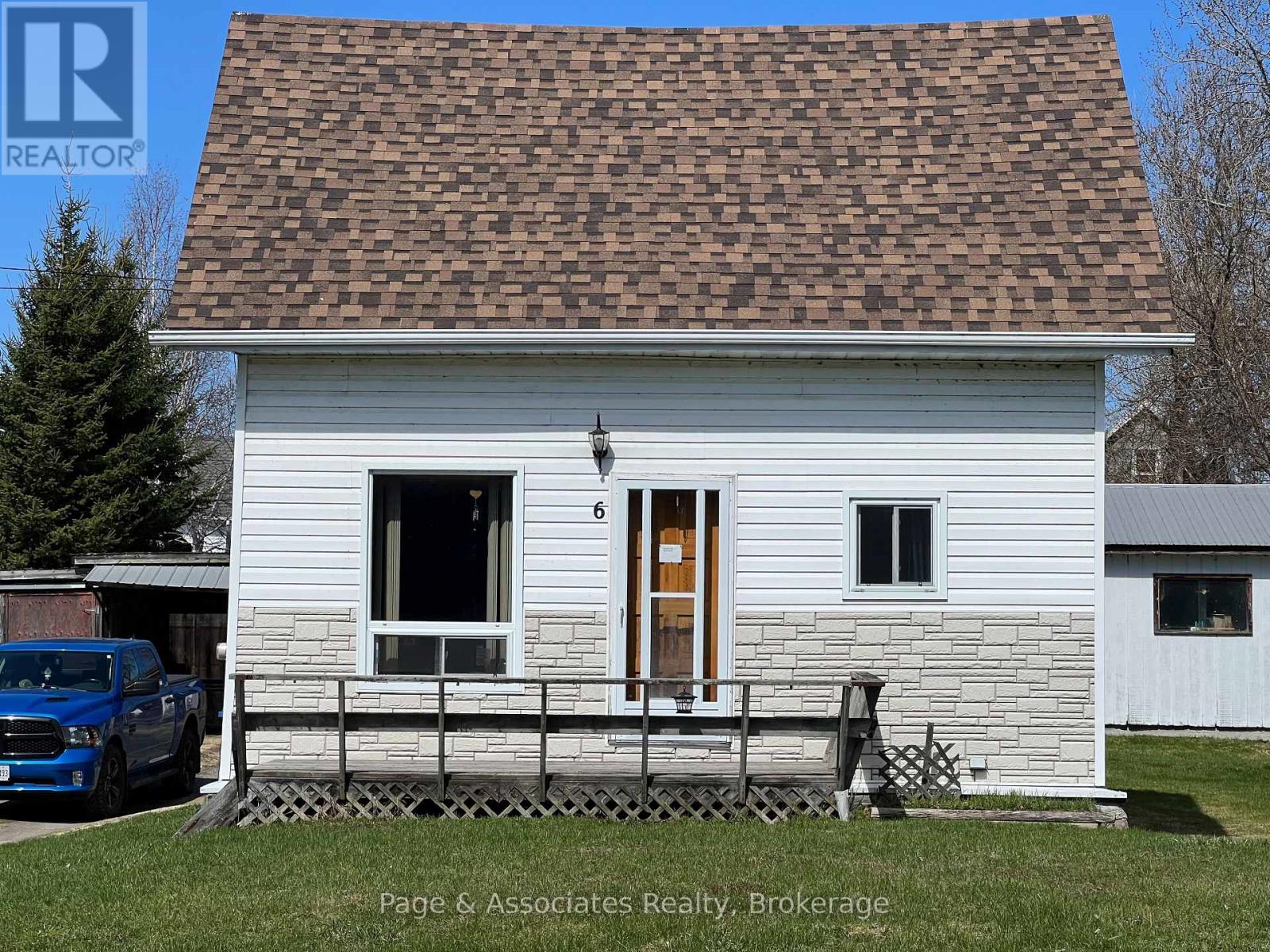 For sale: 6 BOOTH STREET, West Nipissing (Cache Bay), Ontario