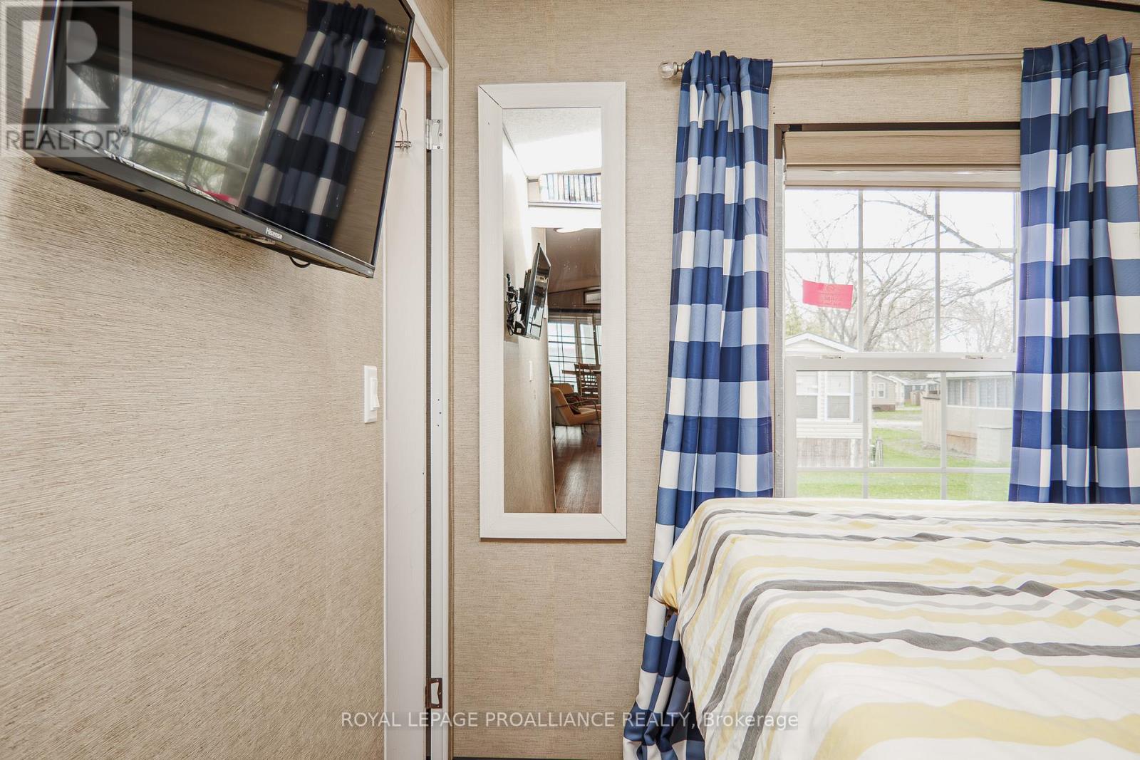 For sale: 486 COUNTY RD 18 - 19 BEACHVIEW LANE, Prince Edward County ...