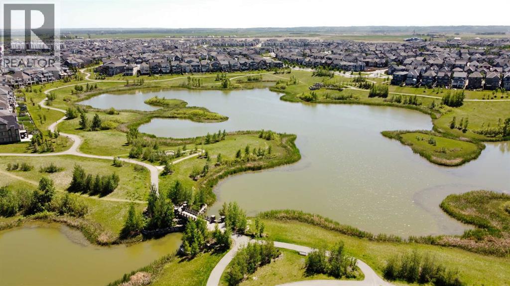 Apartment for Sale in 121, 402 Marquis Lane SE|Calgary, Alberta T3M2G7 4