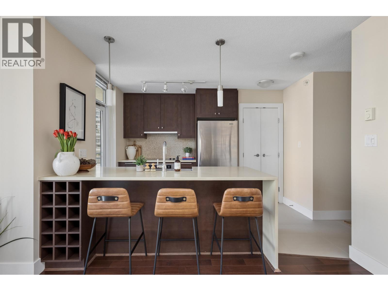 1205 888 HOMER STREET|Vancouver, British Columbia V6B0H7