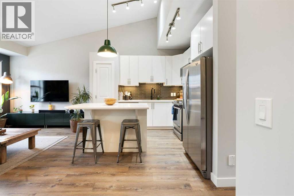 Row / Townhouse for Sale in 8 Evanscrest Gardens NW|Calgary, Alberta T3P0S1 5