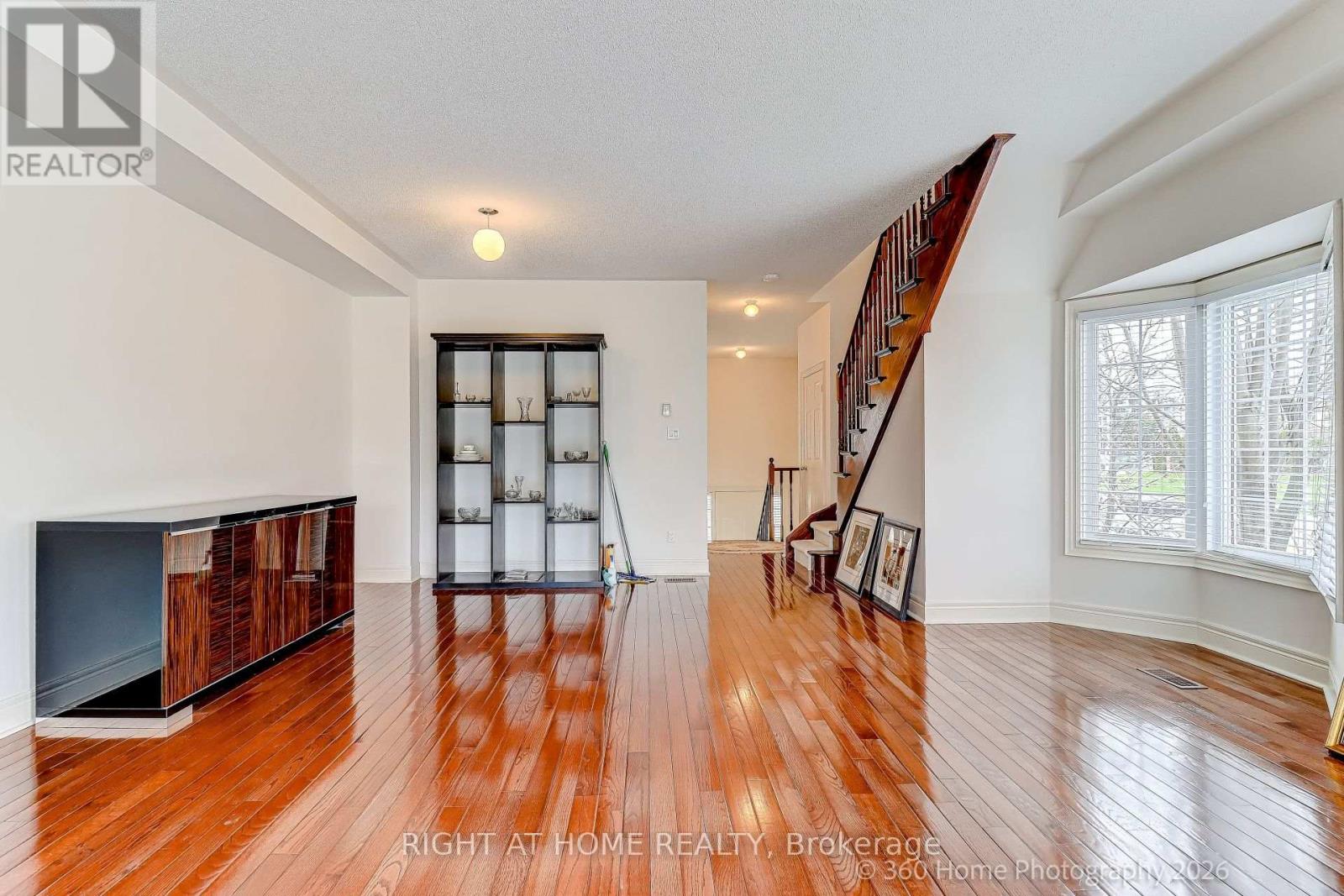 Row / Townhouse for Sale in 2 - 1130 CAWTHRA ROAD|Mississauga (Mineola), Ontario L5G4V7 4
