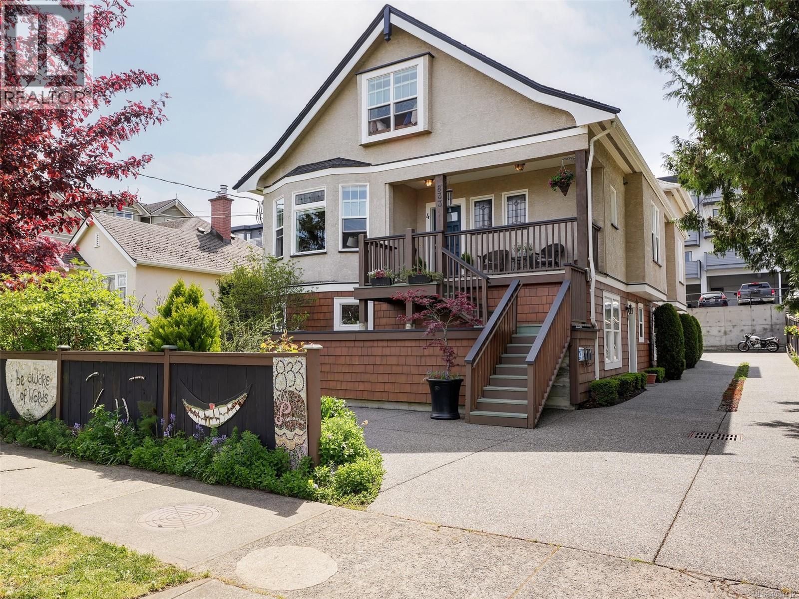 For sale: 4 833 Princess Ave, Victoria, British Columbia V8T1K7 ...