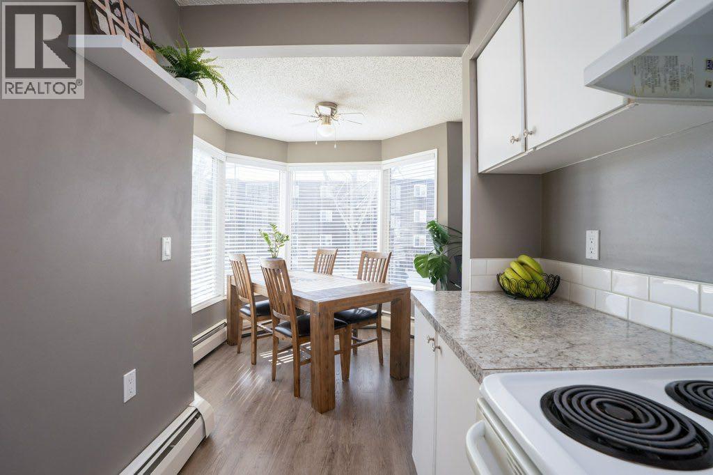 Apartment for Sale in 201, 630 57 Avenue SW|Calgary, Alberta T2V0H4 3