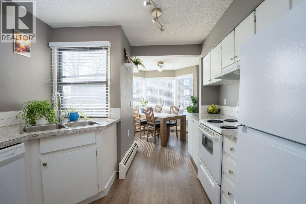 Apartment for Sale in 201, 630 57 Avenue SW|Calgary, Alberta T2V0H4 2