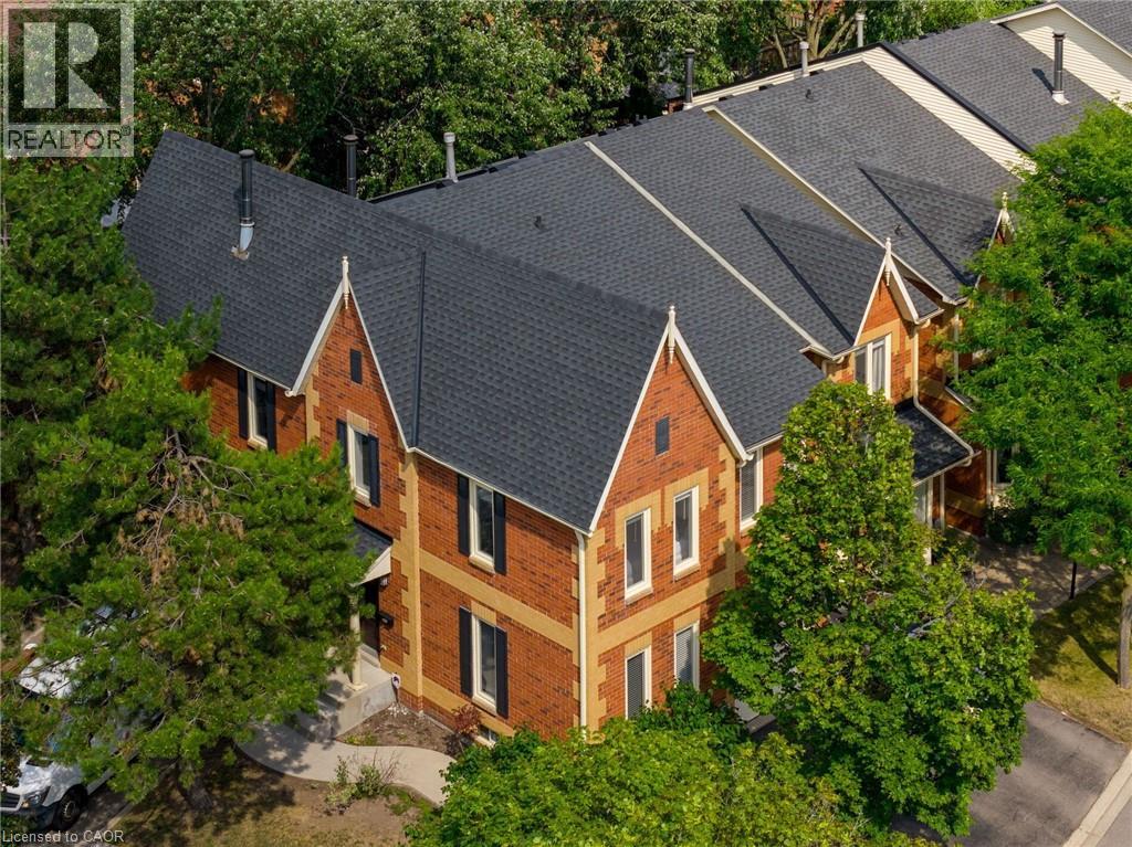Row / Townhouse for Sale in 2006 GLENADA Crescent Unit# 7|Oakville, Ontario L6H5R9