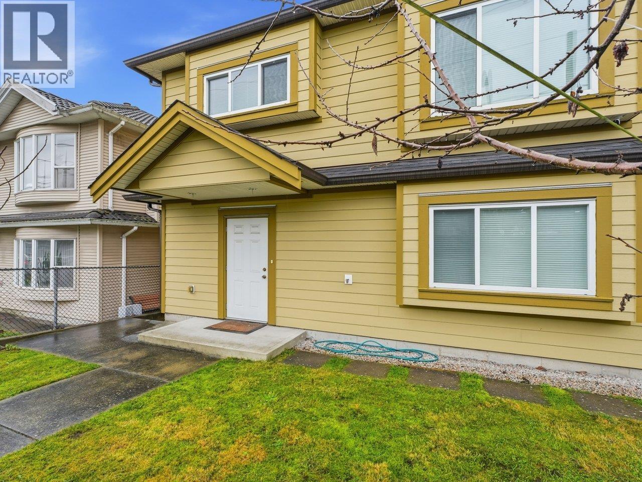 1115 BOUNDARY ROAD|Vancouver, British Columbia V5K4T4