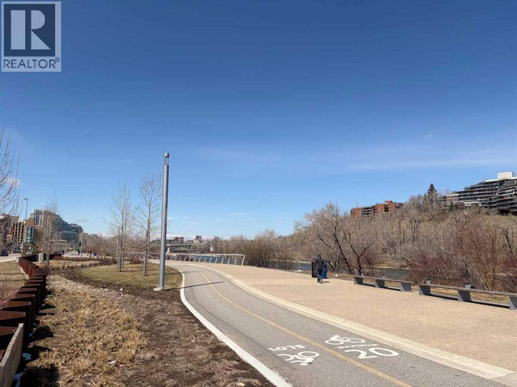 Apartment for Sale in 603, 325 3 Street SE|Calgary, Alberta T2G0T9 3