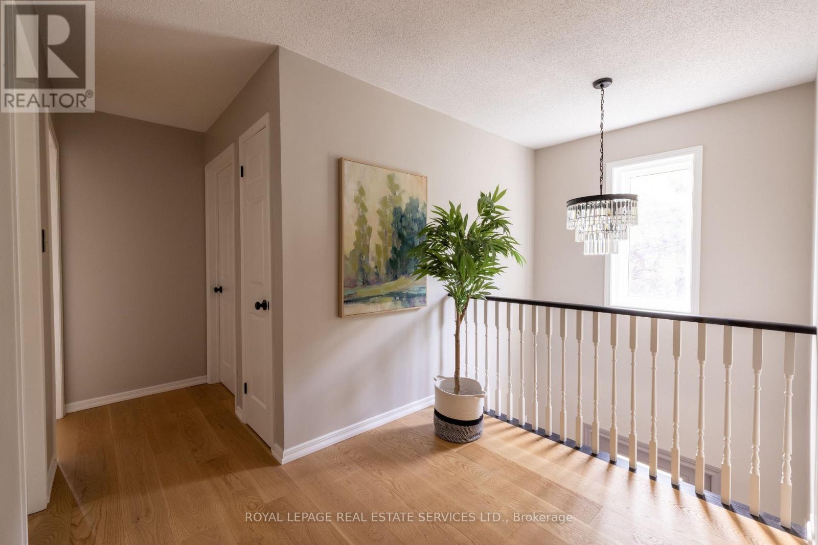 Row / Townhouse for Sale in 7 - 2006 GLENADA CRESCENT|Oakville (WC Wedgewood Creek), Ontario L6H5R9 5