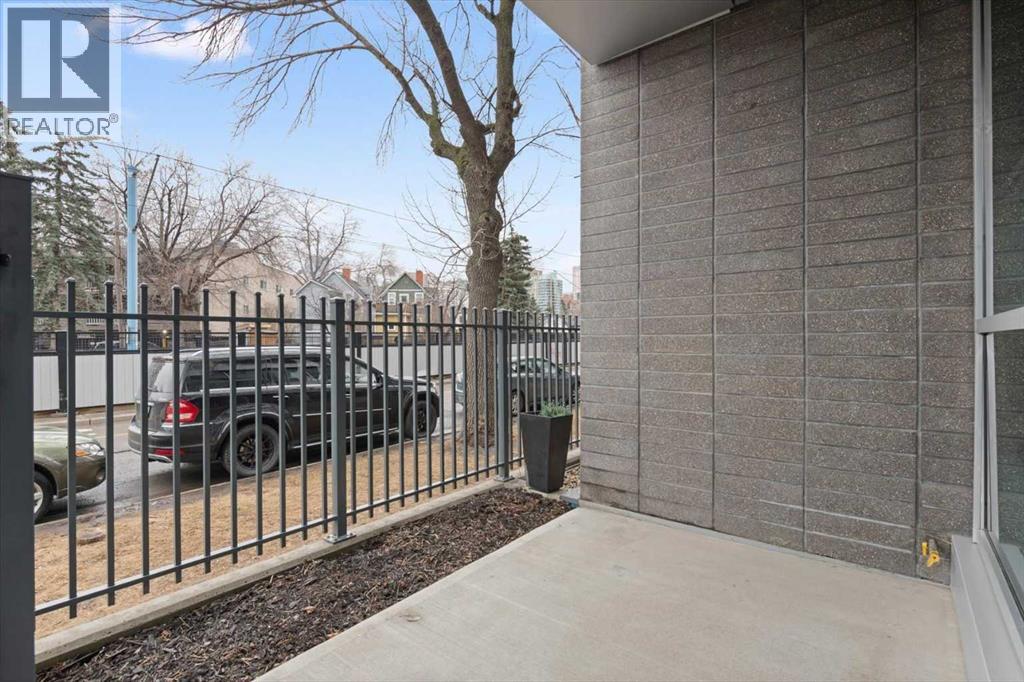 Apartment for Sale in 111, 235 9A Street NW|Calgary, Alberta T2N1T7 3