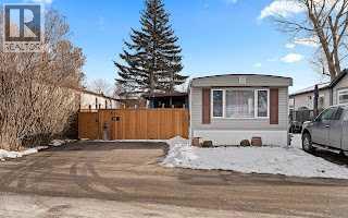 Mobile Home for Sale in 97, 6724 17 Avenue SE|Calgary, Alberta T2A4V5 3