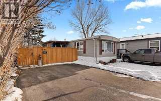 Mobile Home for Sale in 97, 6724 17 Avenue SE|Calgary, Alberta T2A4V5 2