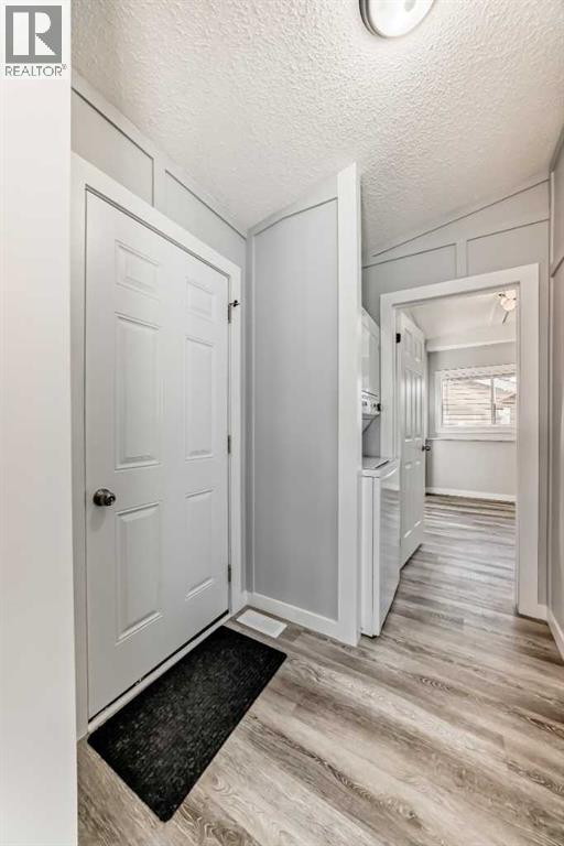 Mobile Home for Sale in 27, 2106 50 Street SE|Calgary, Alberta T2B1M7 5