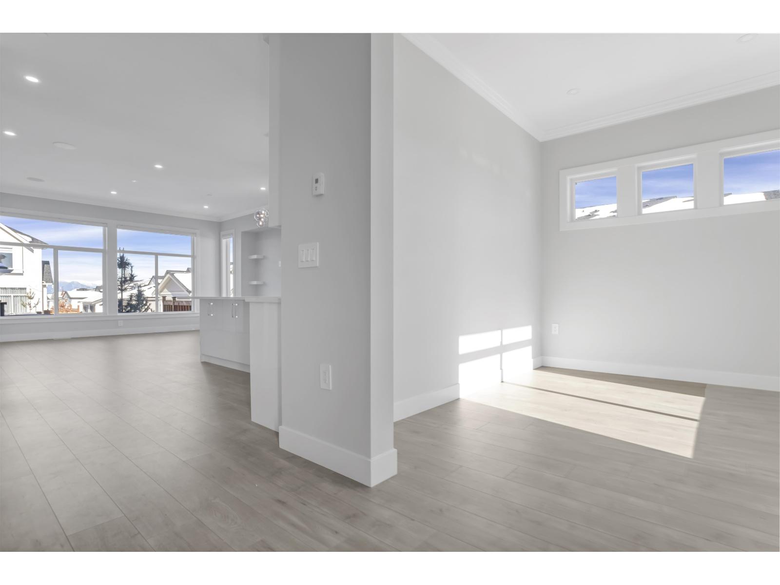 For sale: 19685 74 AVENUE, Langley, British Columbia V2Y3G6