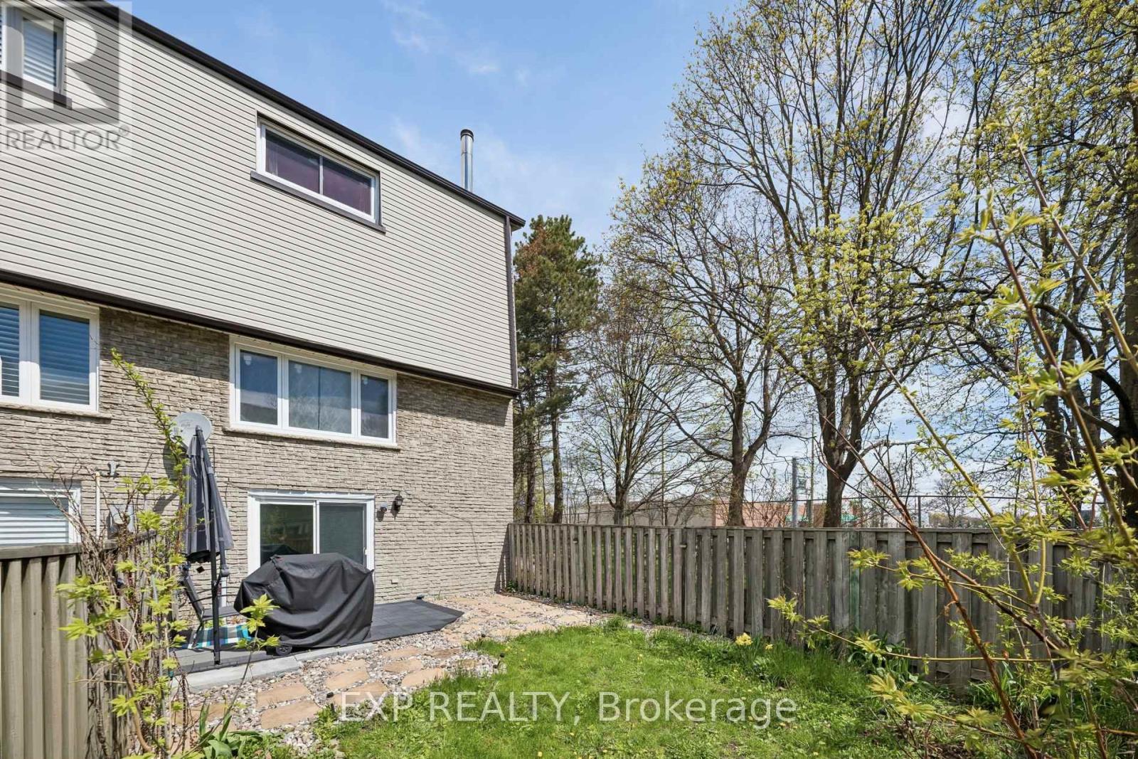 For sale: 74 - 1945 DENMAR ROAD, Pickering (Village East), Ontario