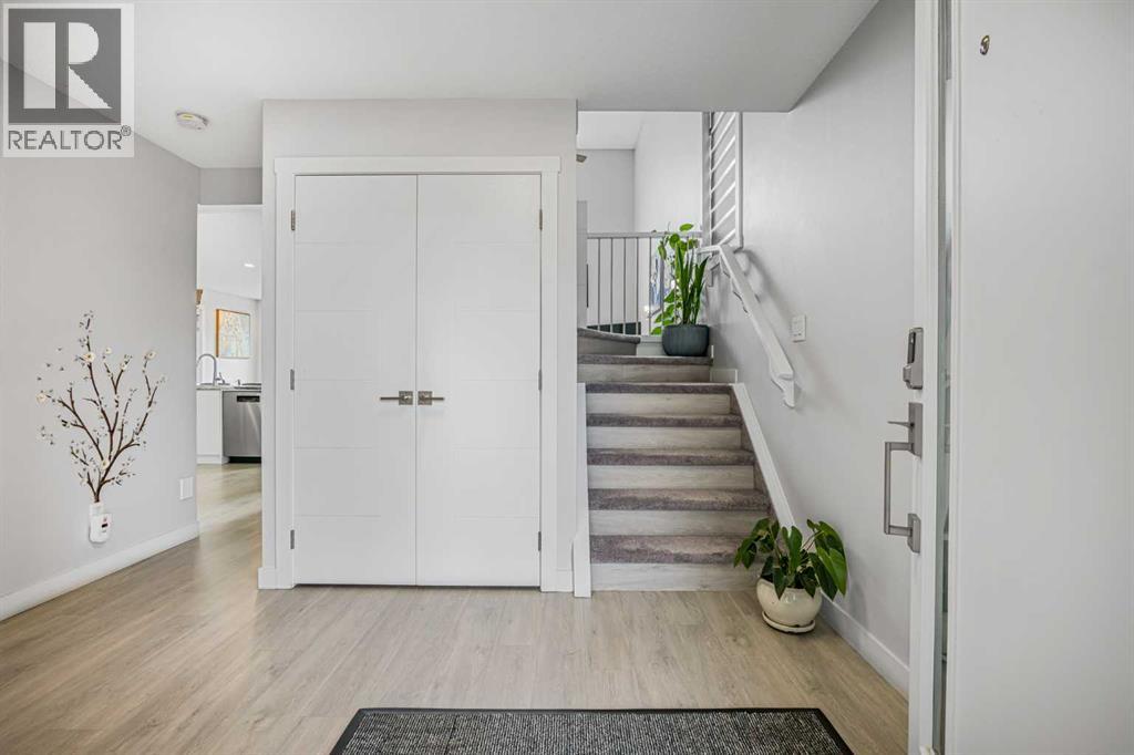 House for Sale in 31 Saddleback Way NE|Calgary, Alberta T3J4K4 5