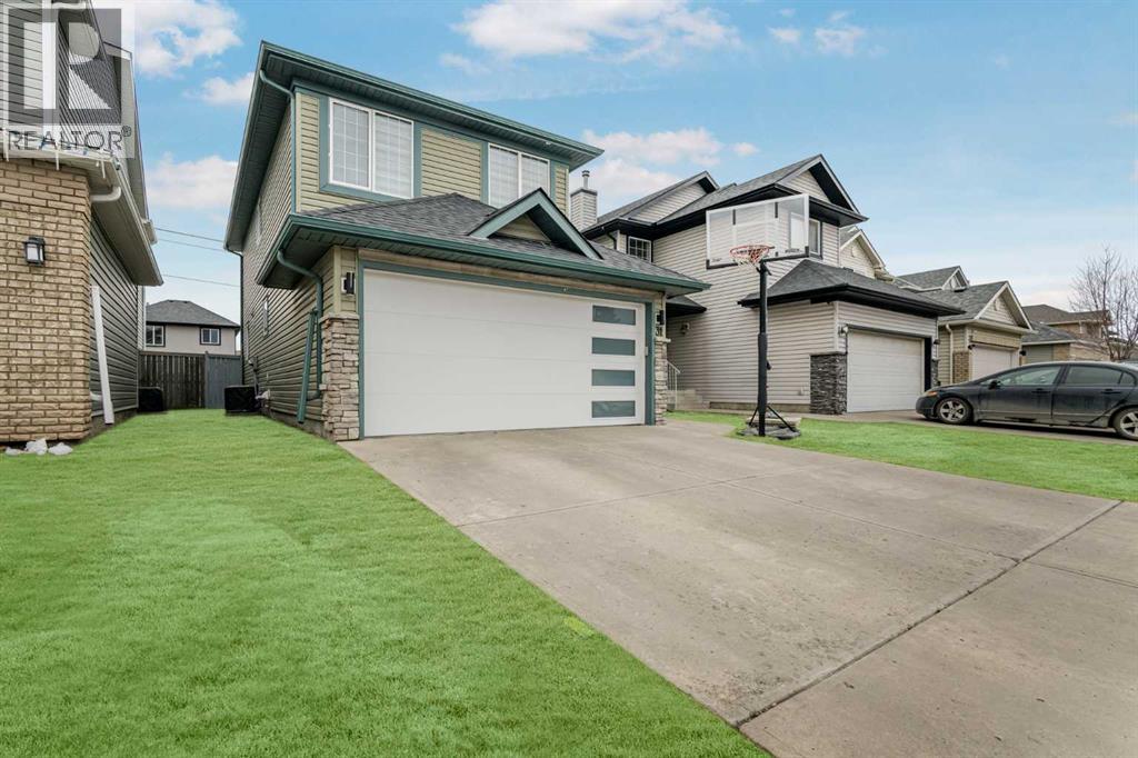 House for Sale in 31 Saddleback Way NE|Calgary, Alberta T3J4K4 2
