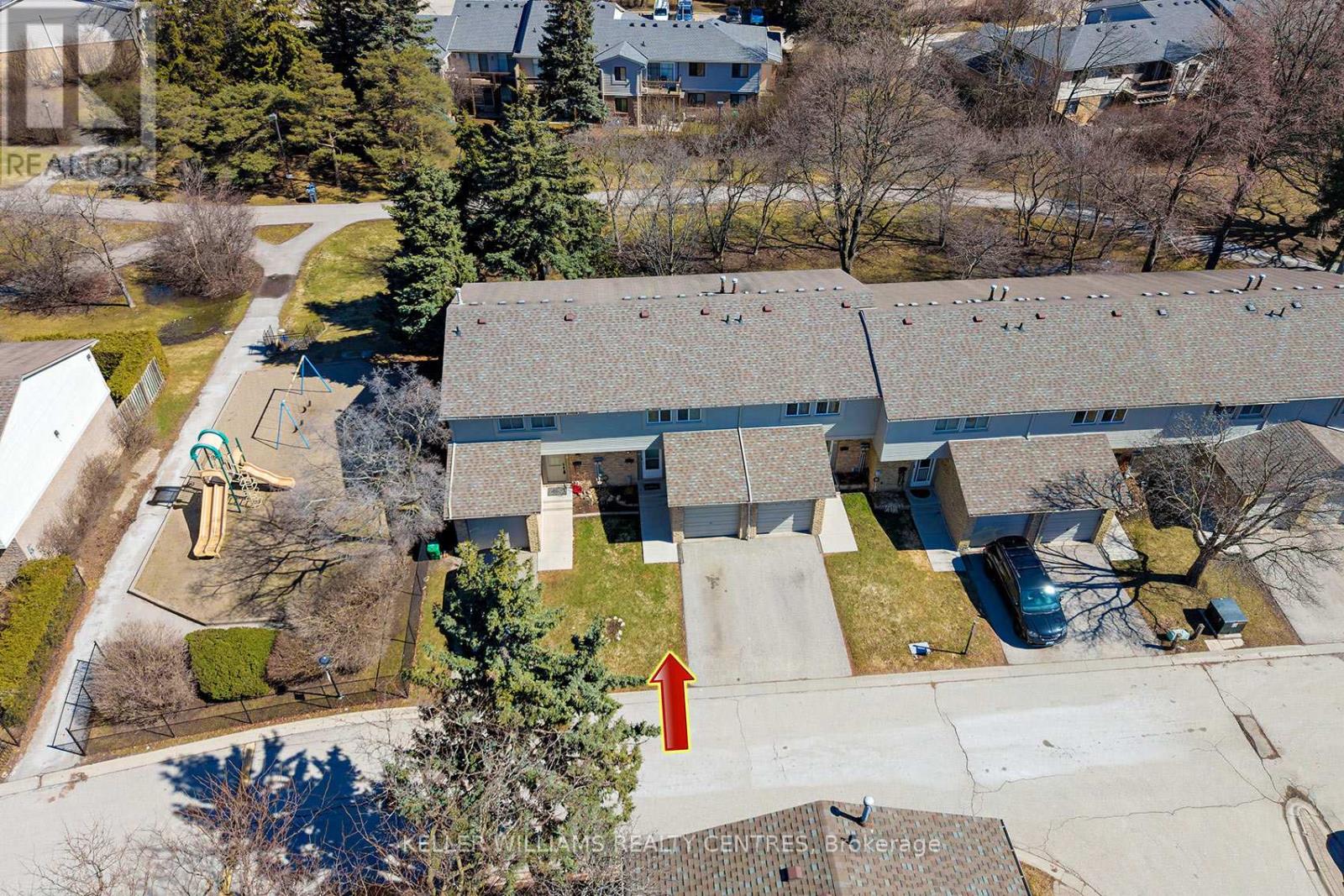Row / Townhouse for Sale in 20 - 6779 GLEN ERIN DRIVE|Mississauga (Meadowvale), Ontario L5N2C1 2
