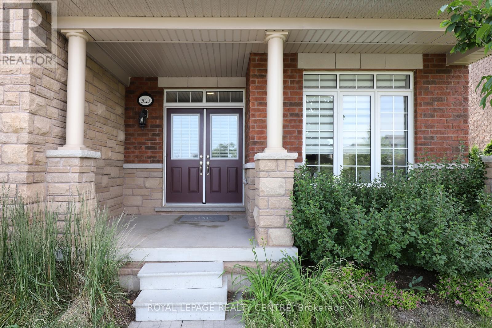 Row / Townhouse for Sale in 3020 GEORGE SAVAGE AVENUE|Oakville (GO Glenorchy), Ontario L6M0Z1 3