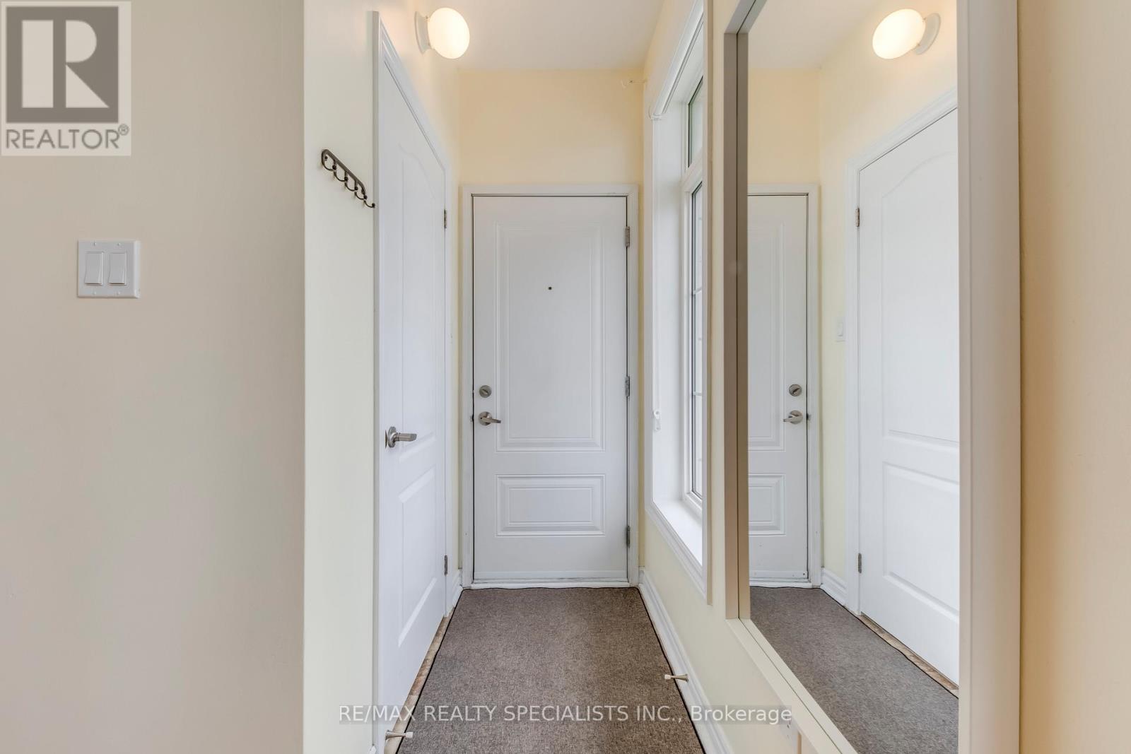 Row / Townhouse for Sale in 52 - 57 ARMDALE ROAD|Mississauga (Hurontario), Ontario L4Z0C7 4