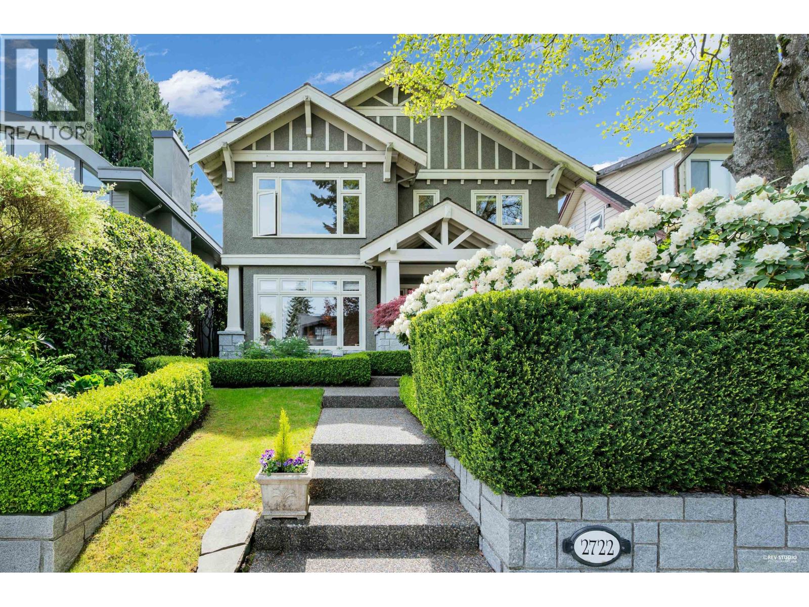 2722 W 31ST AVENUE|Vancouver, British Columbia V6L2A1