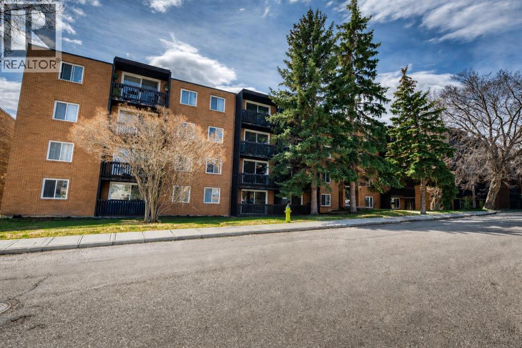 Apartment for Sale in 206, 507 57 Avenue SW|Calgary, Alberta T2Y0H2 2