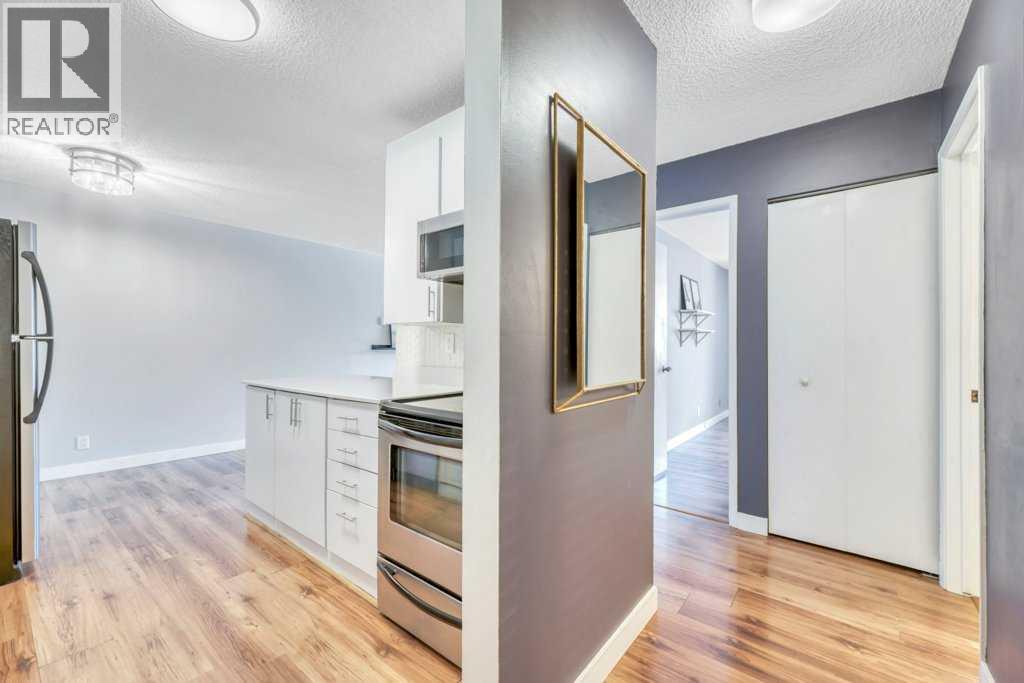 Apartment for Sale in 206, 507 57 Avenue SW|Calgary, Alberta T2Y0H2 4