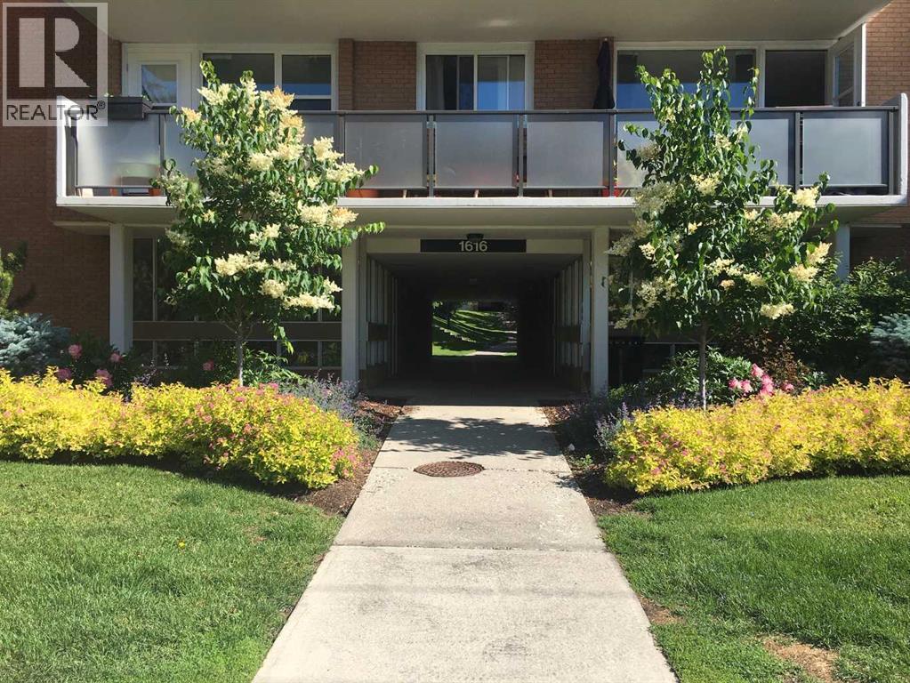 Apartment for Sale in 161, 1620 8 Avenue NW|Calgary, Alberta T2N1C4 2
