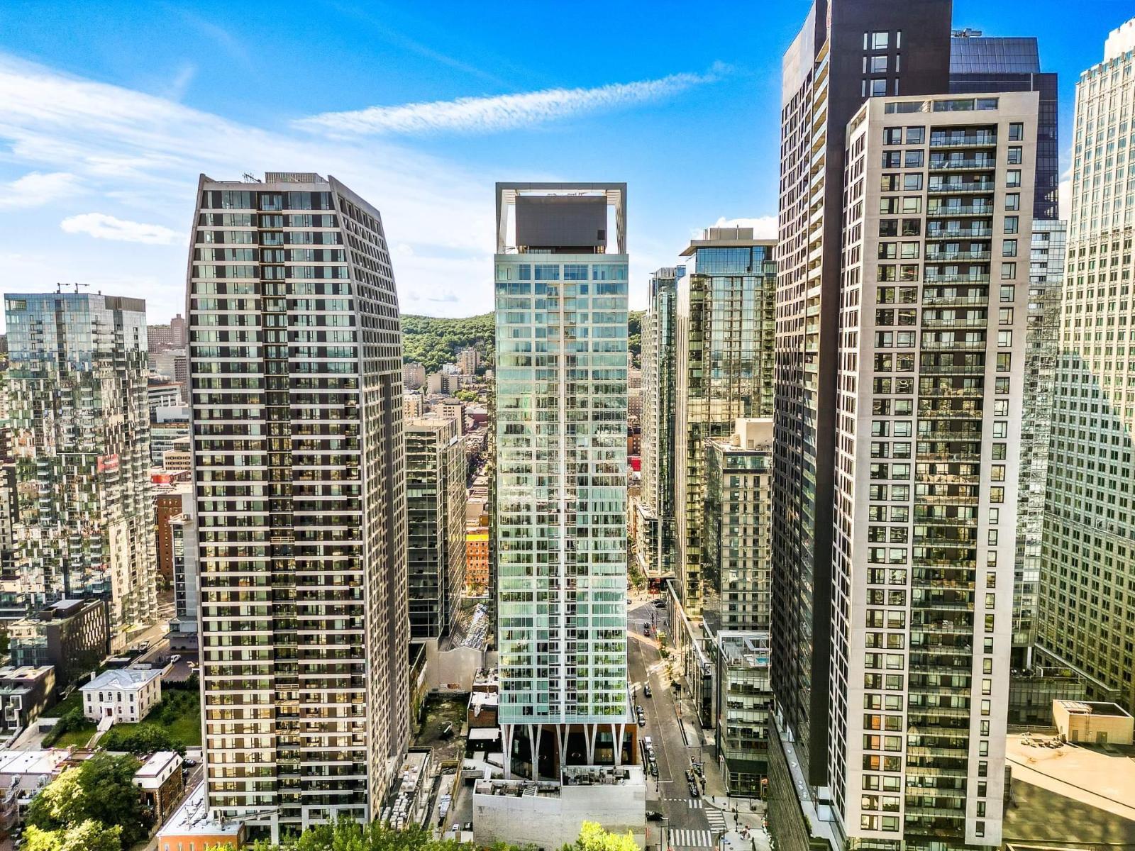 1020 Rue de la Montagne, #P4-38, Montréal (Ville-Marie), Quebec H3G1Y7