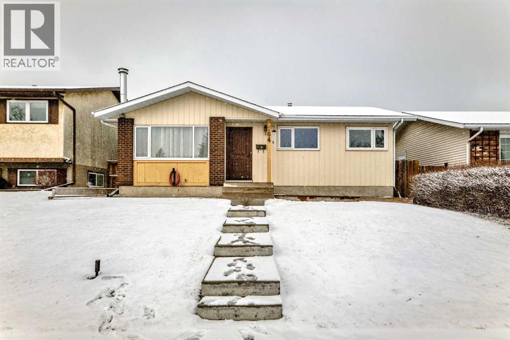 House for Sale in 164 Rundlefield Crescent NE|Calgary, Alberta T1Y2V5