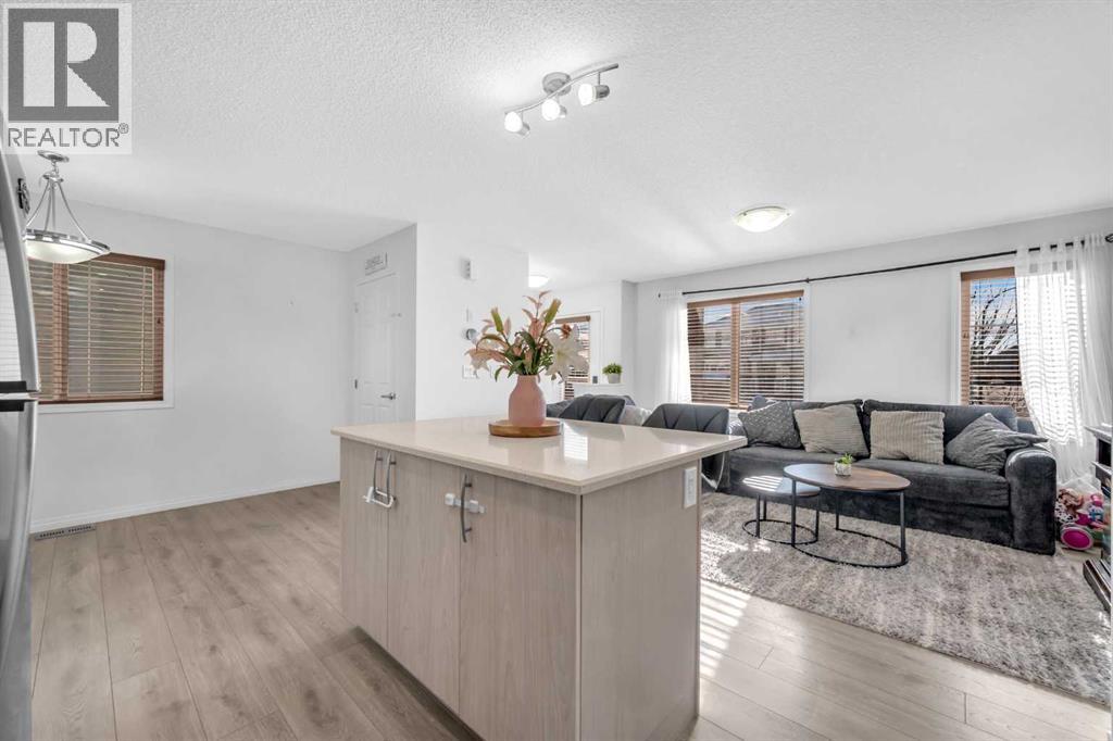 Row / Townhouse for Sale in 1148 140 Avenue NW|Calgary, Alberta T3P0Y9 4