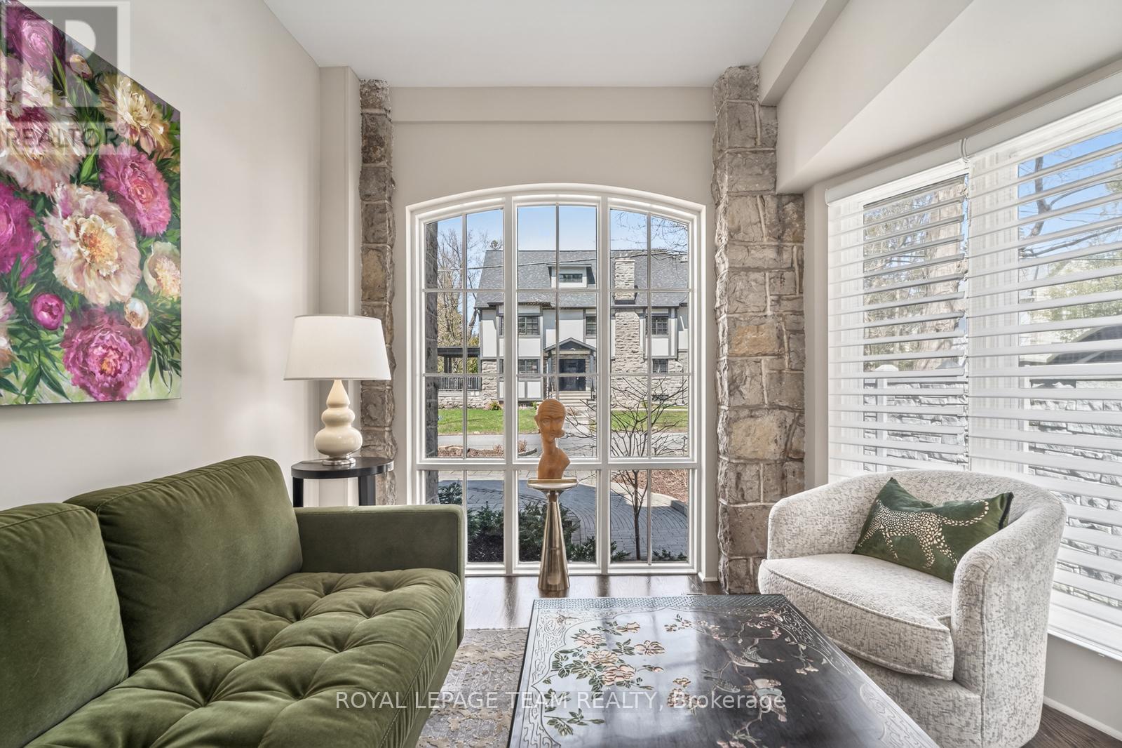 For sale: 54 PARK ROAD, Ottawa, Ontario K1M0B9 - X13085068 | REALTOR.ca