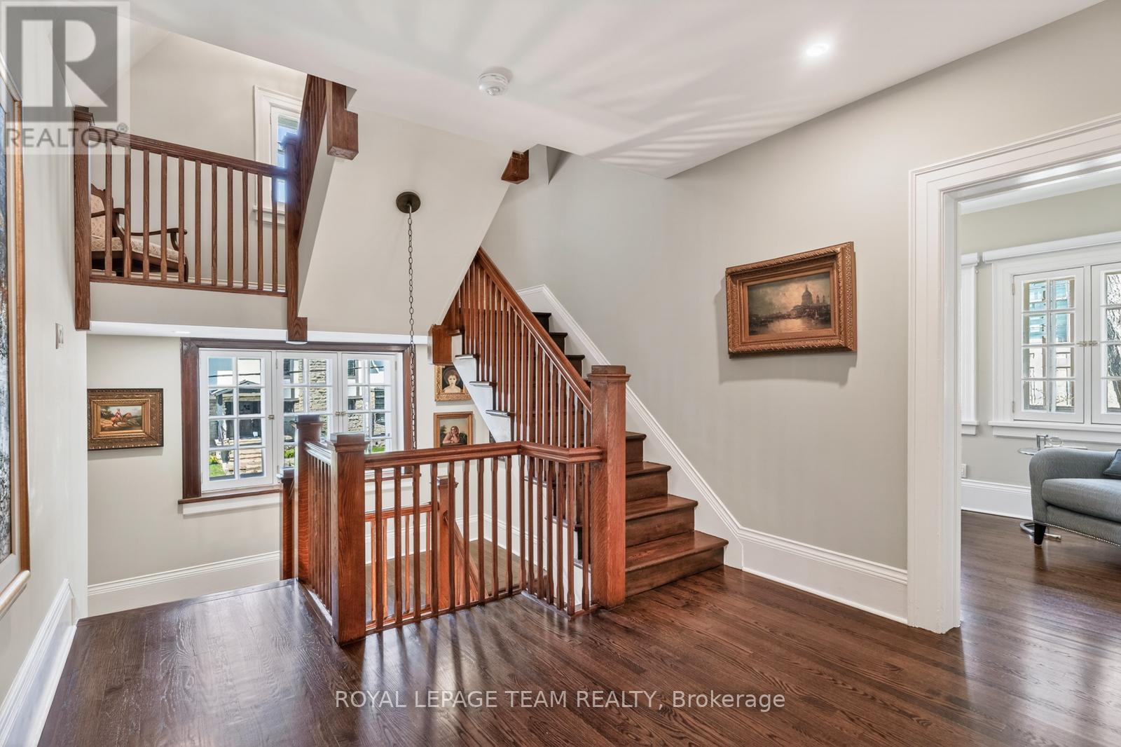 For sale: 54 PARK ROAD, Ottawa, Ontario K1M0B9 - X13085068 | REALTOR.ca