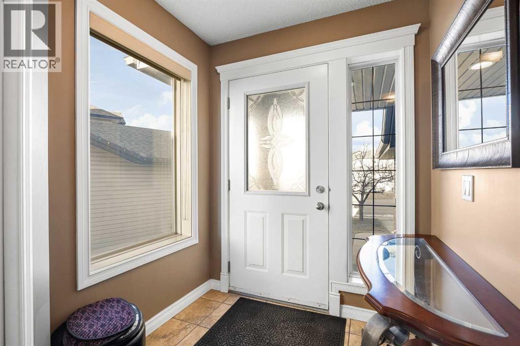 House for Sale in 67 Evansmeade Crescent NW|Calgary, Alberta T3P1B9 2