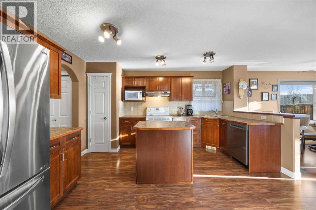 House for Sale in 67 Evansmeade Crescent NW|Calgary, Alberta T3P1B9 4