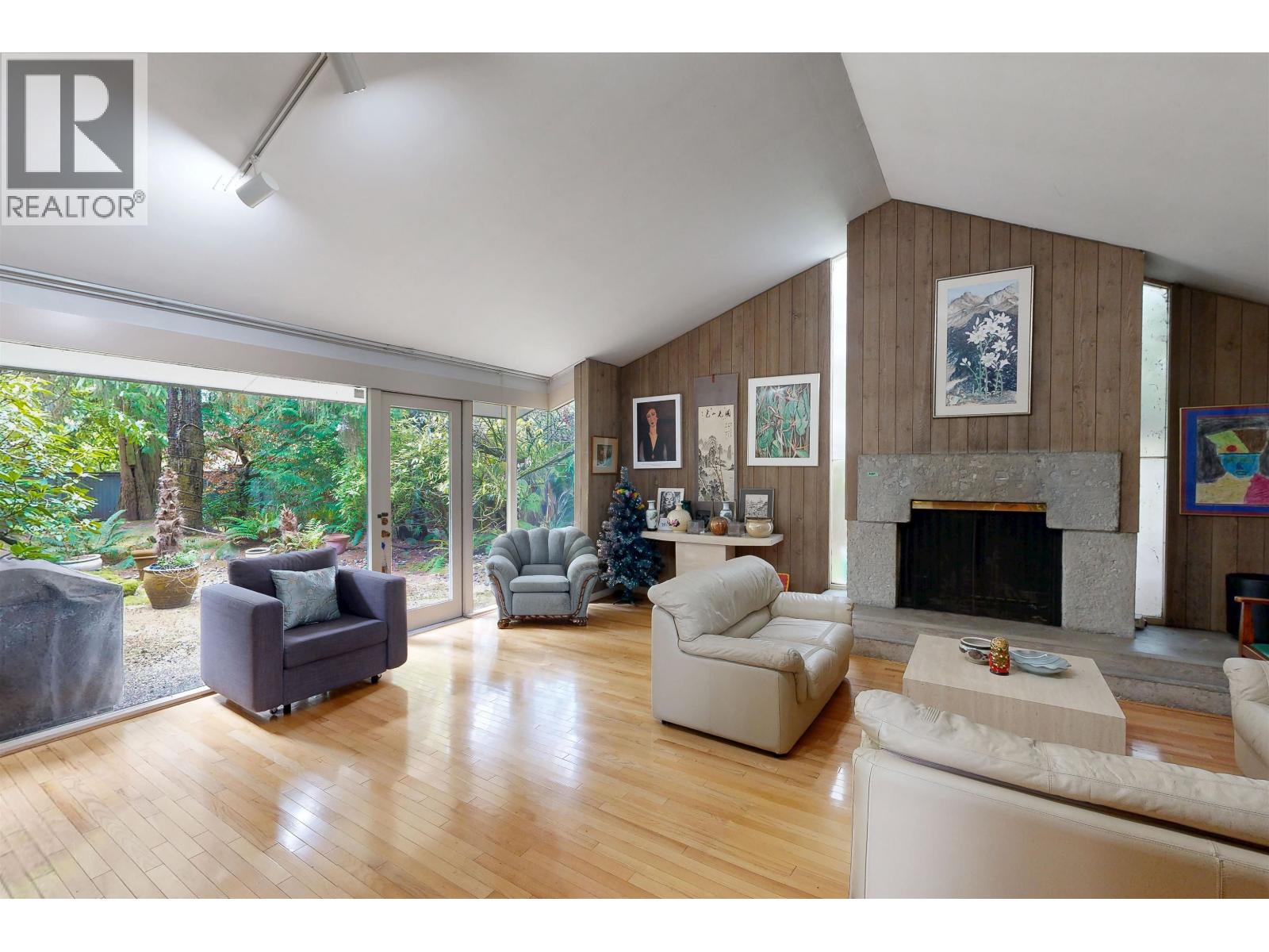792 W 54TH AVENUE|Vancouver, British Columbia V6P1M5