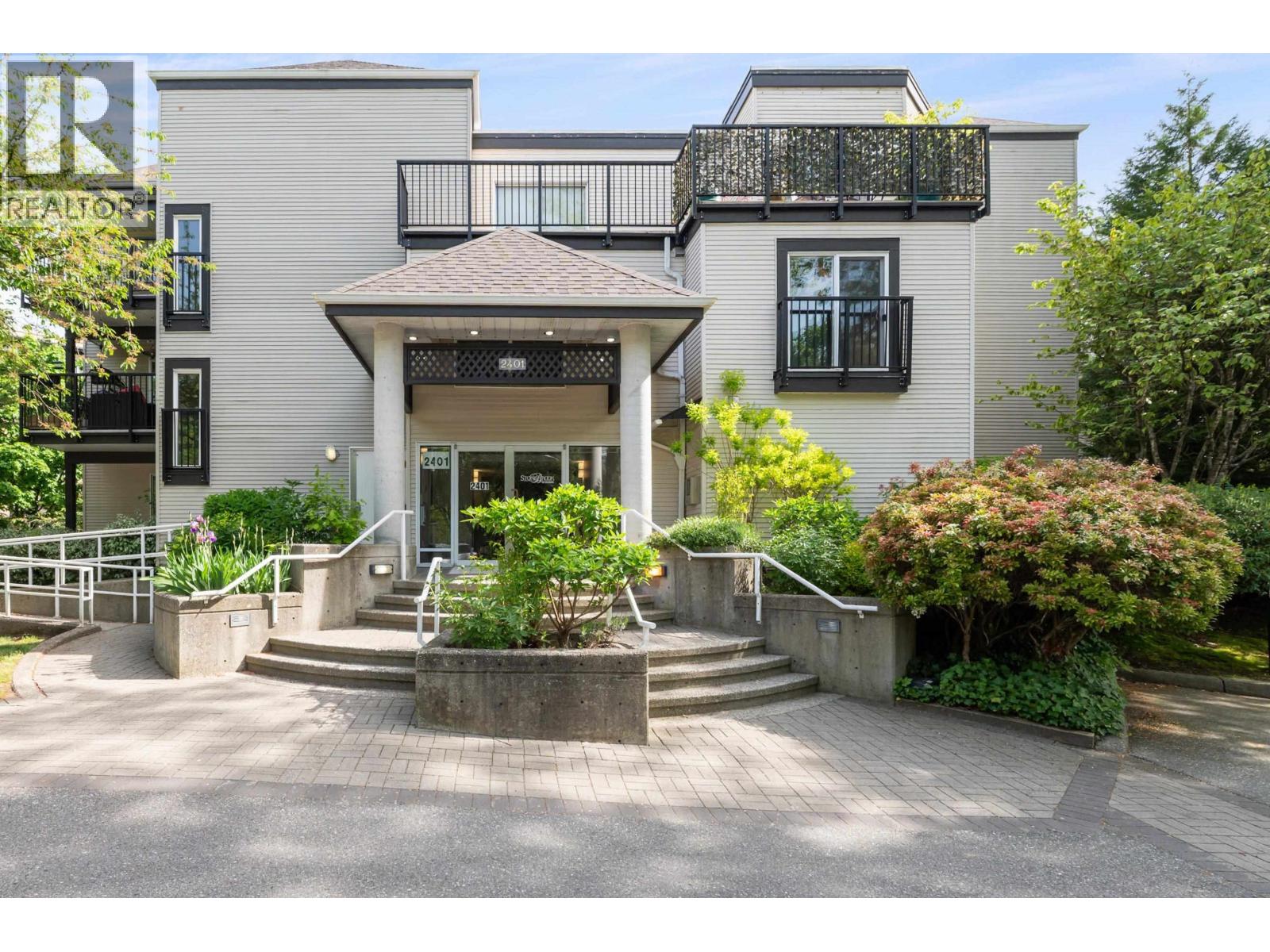 311 2401 HAWTHORNE AVENUE, Port Coquitlam, British Columbia V3C6E9