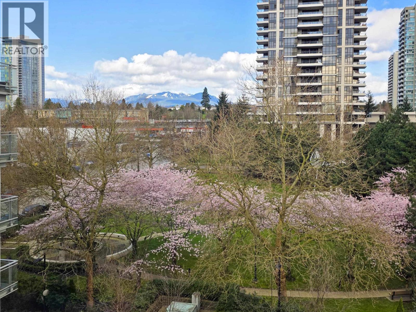 515 2188 MADISON AVENUE|Burnaby, British Columbia V5C0J8