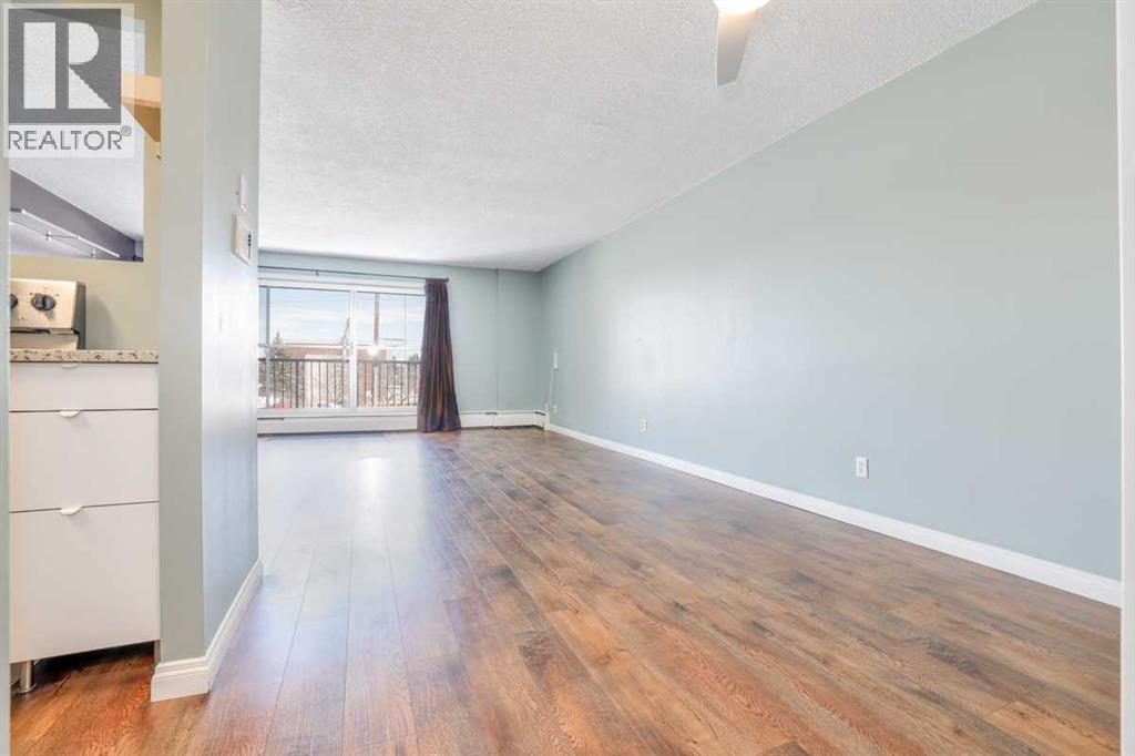 Apartment for Sale in 35B, 231 Heritage Drive SE|Calgary, Alberta T2N1N2 4
