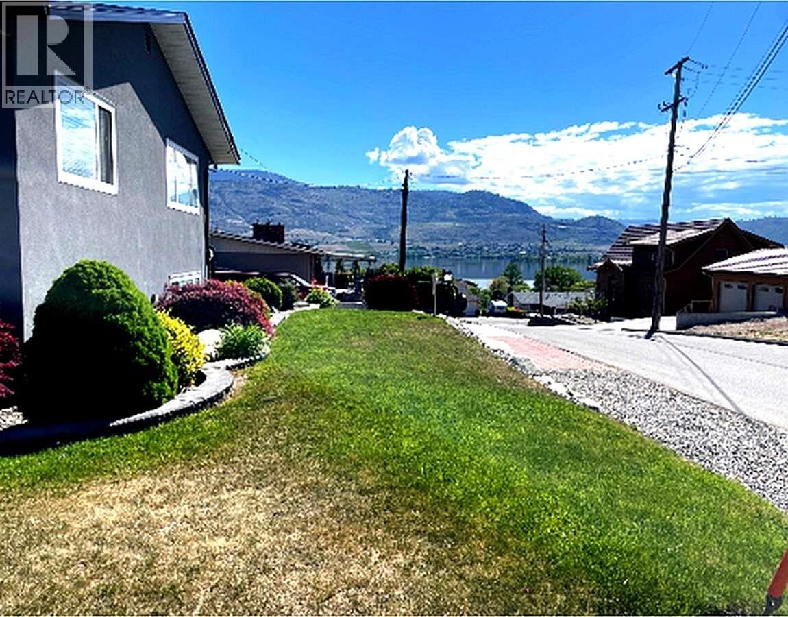 For sale: 9106 Hummingbird Lane, Osoyoos, British Columbia V0H1V5