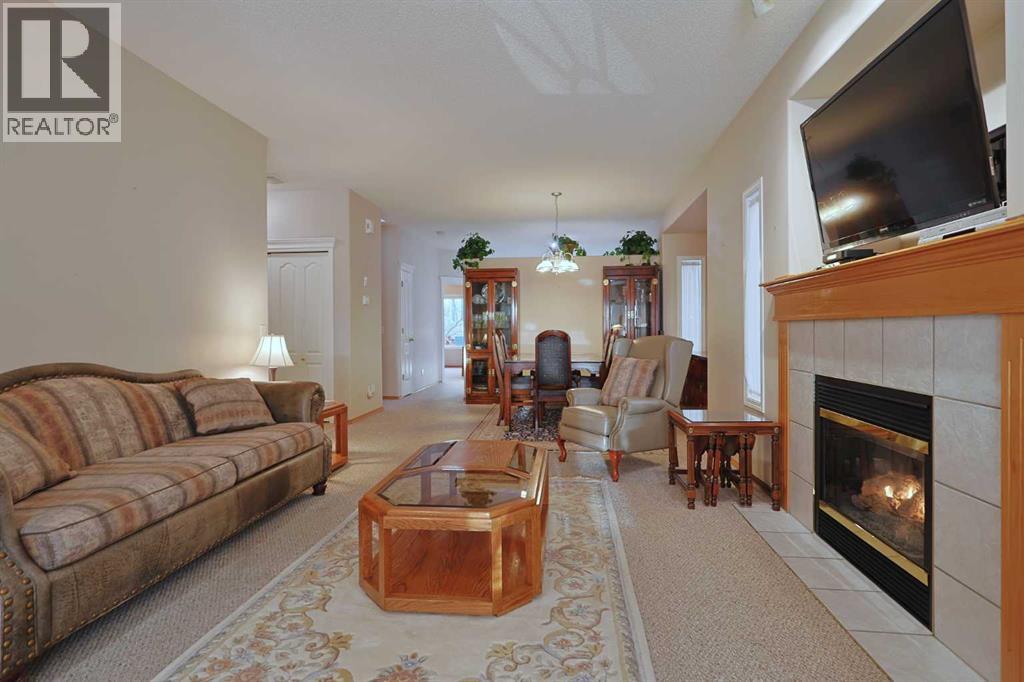 Duplex for Sale in 13 Scimitar Heath NW|Calgary, Alberta T3L2E1 2