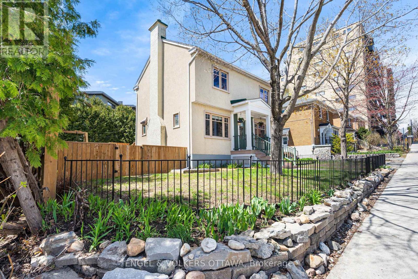 property-image