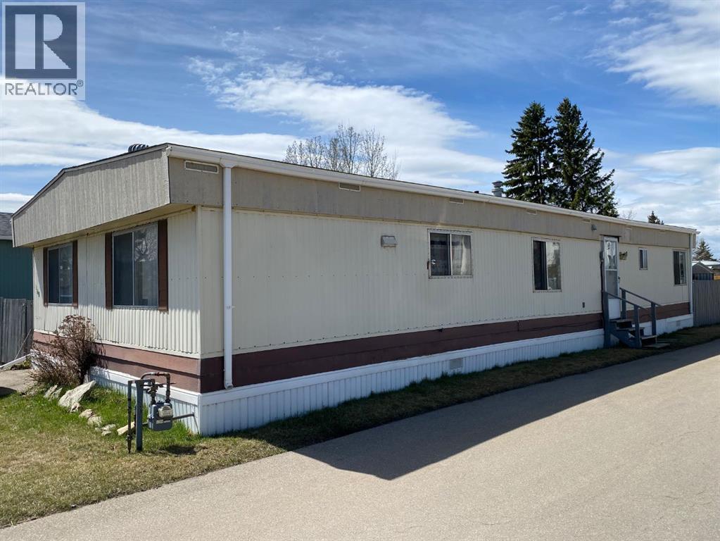 Mobile Home for Sale in 168, 6724 17 Avenue SE|Calgary, Alberta T2A0W5 3