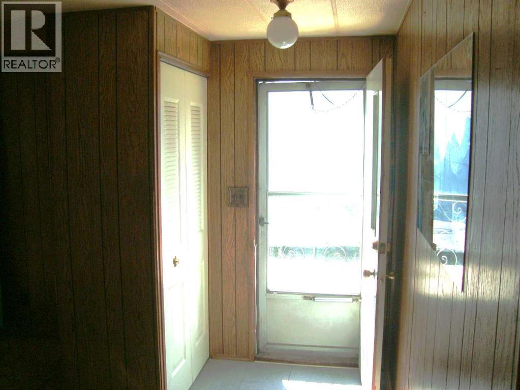 Mobile Home for Sale in 168, 6724 17 Avenue SE|Calgary, Alberta T2A0W5 4
