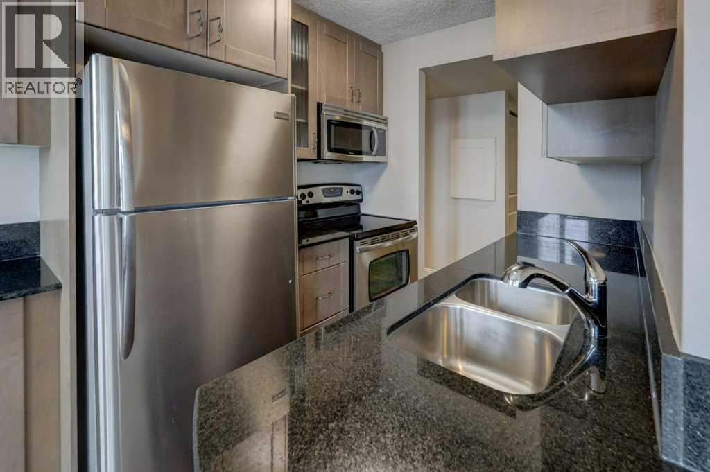 Apartment for Sale in 905, 733 14 Avenue SW|Calgary, Alberta T2R0W1 3