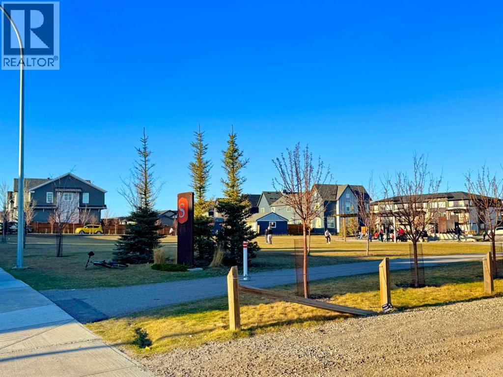 Row / Townhouse for Sale in 55 Savanna Park NE|Calgary, Alberta T3J0Y8 2