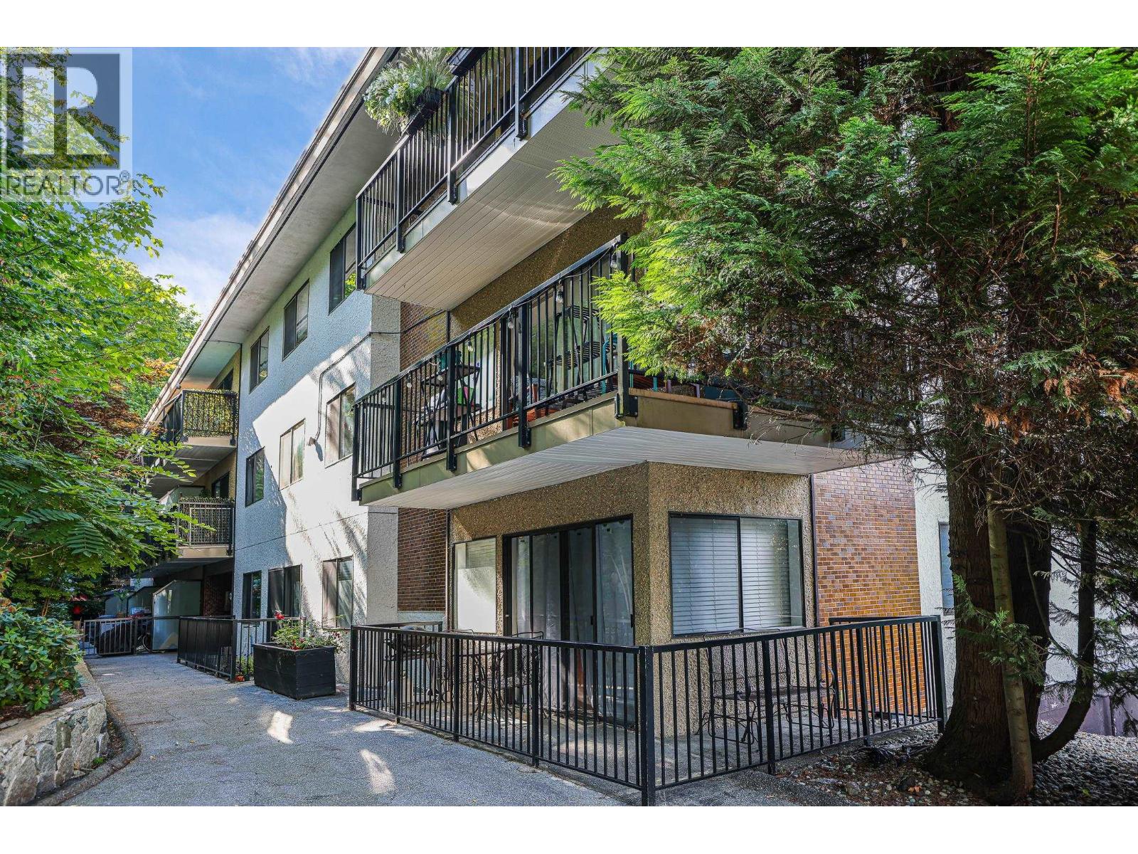 For sale: 308 195 MARY STREET, Port Moody, British Columbia V3H2P1