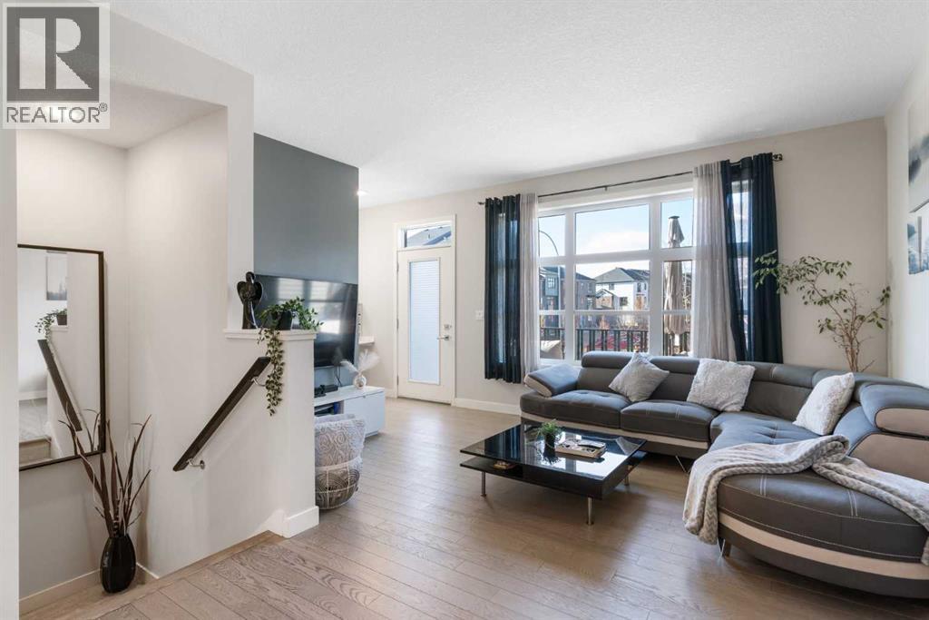 Row / Townhouse for Sale in 960 Walden Drive SE|Calgary, Alberta T2X4C4 4