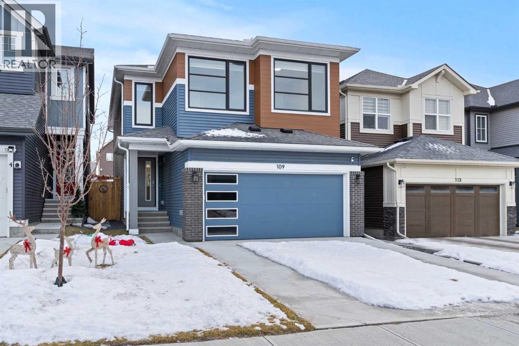 House for Sale in 109 Mallard Grove SE|Calgary, Alberta T3S0E2 3